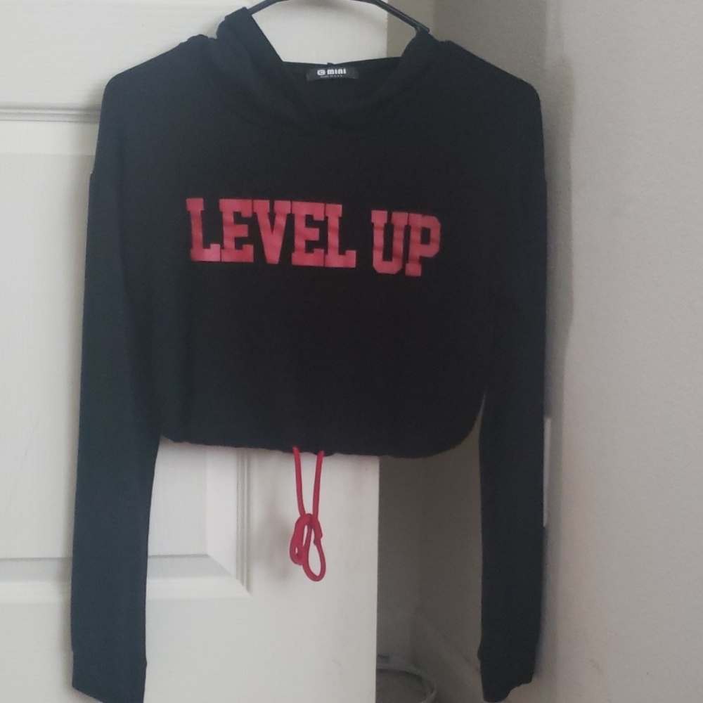 This is a long sleeve shirt/semi crop top